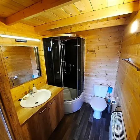 Lodge Niewygodny Na Wylacznosc - *